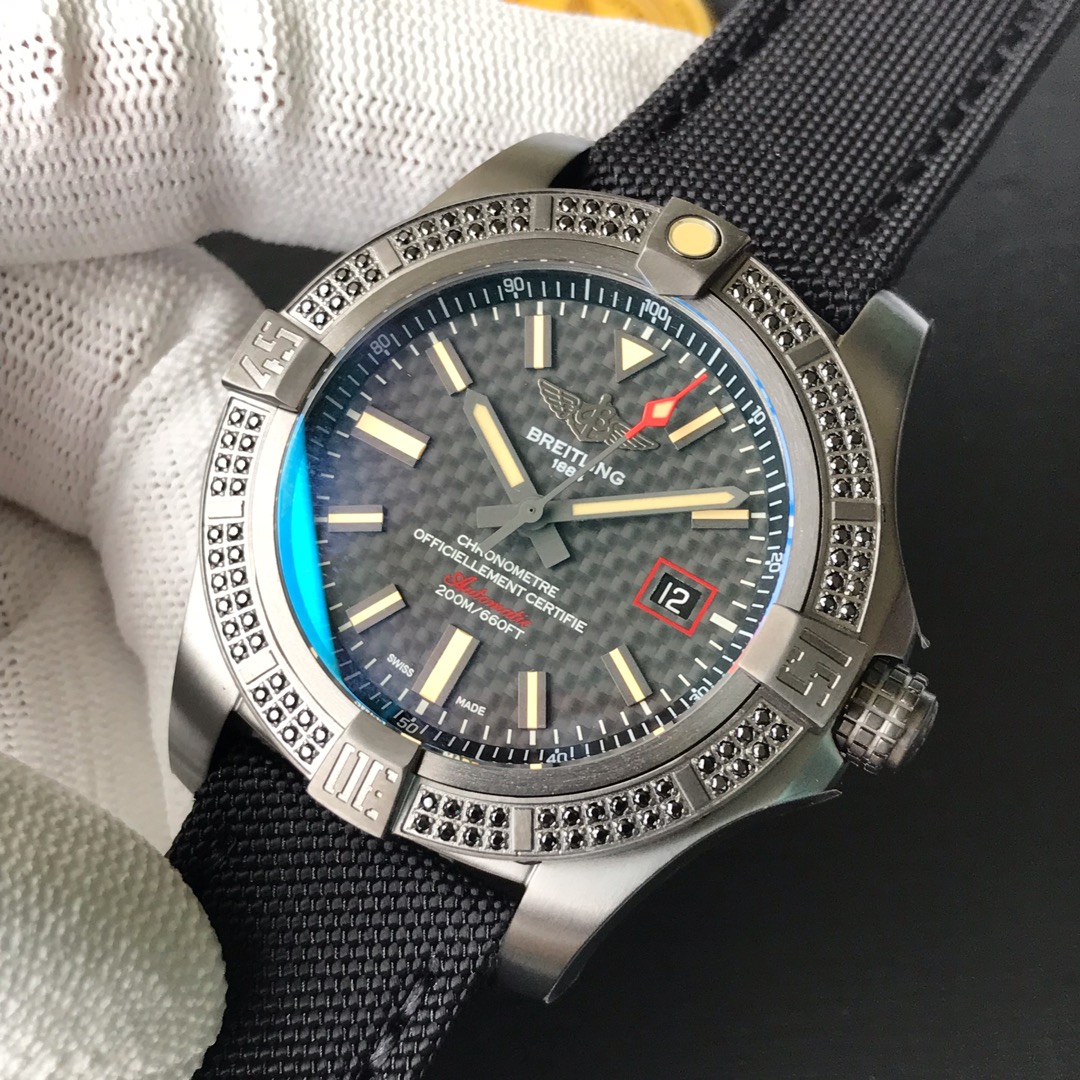 Breitling Avenger Blackbird🐧set with black diamonds original titanium case