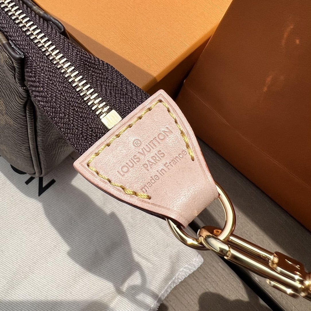 LV163806 bag