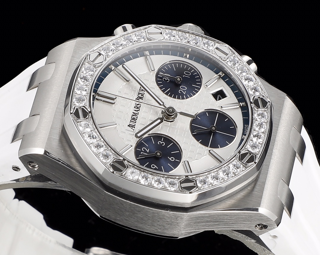 Audemars Piguet Royal Oak Women's Multifunctional Chronograph Mechanical Watch