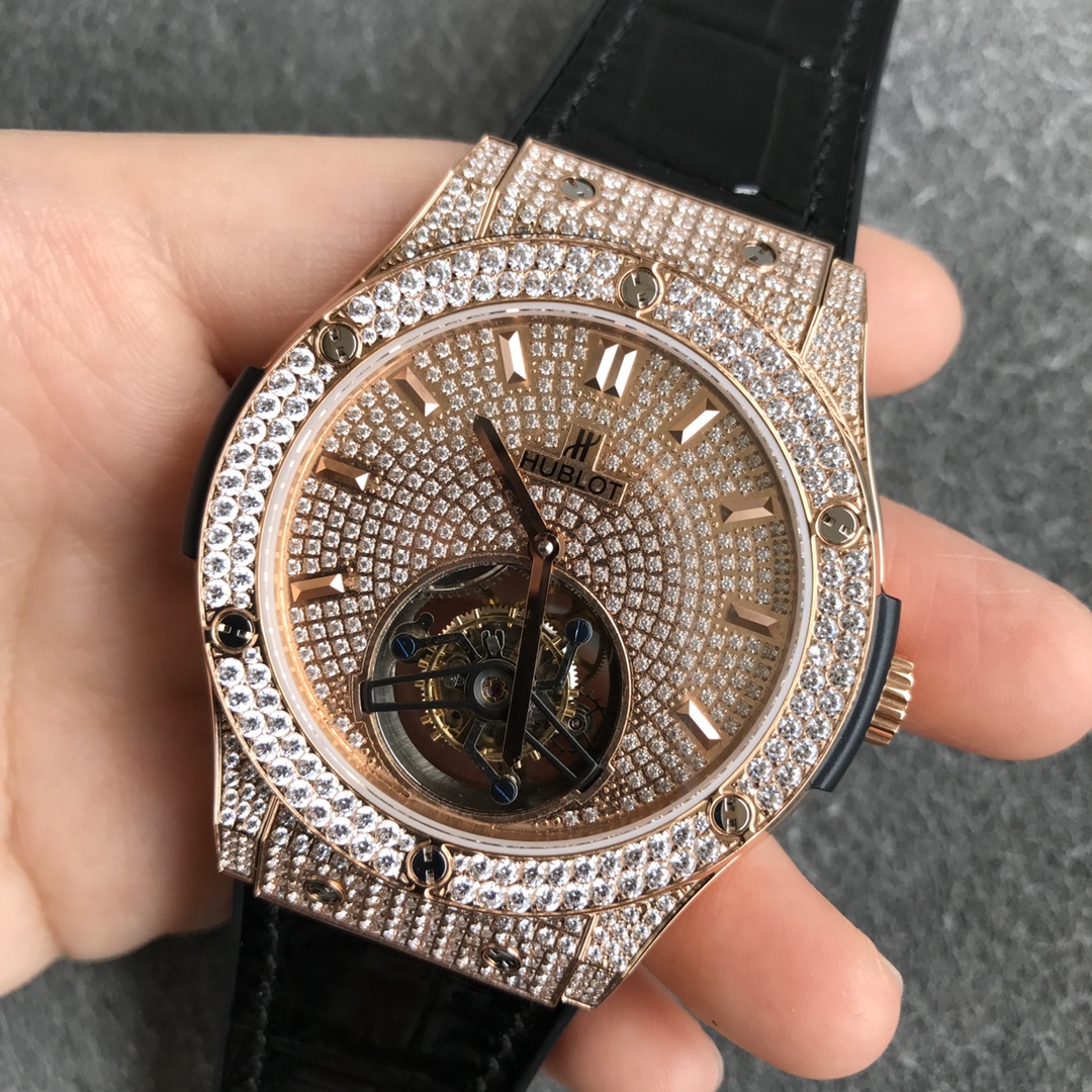 Hublot series tourbillon uniquely creates the thinnest tourbillon watch in the classic fusion series