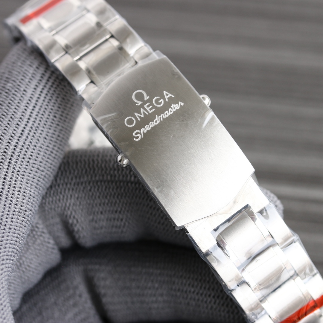 Omega Speedmaster series 326.32.40.50.06.001 multi-function chronograph watch