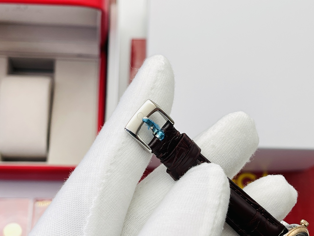 Omega Omega Diefei ladies watch! Challenging perfection, the dial size is 27.4mm