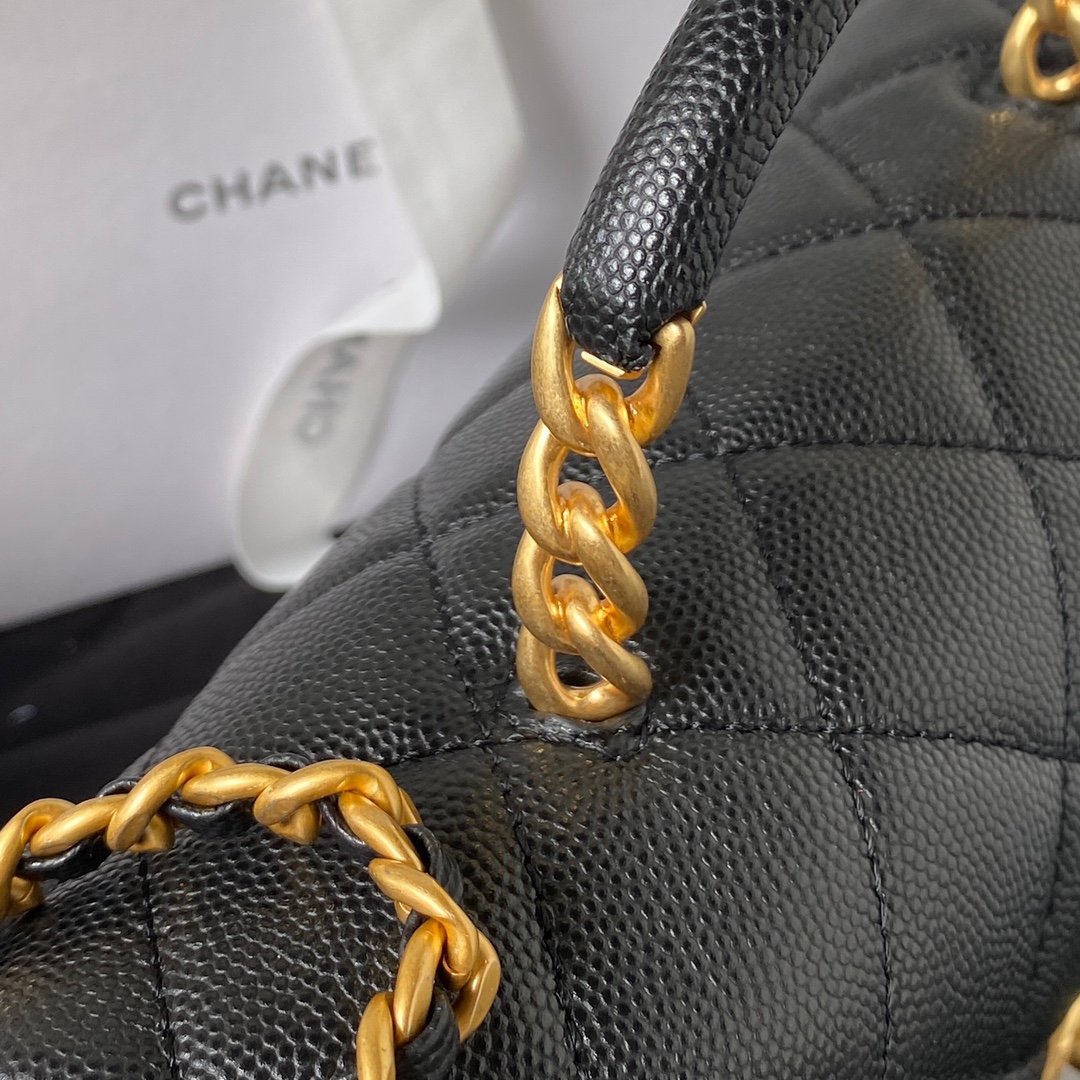 Chanel AS4008 bag