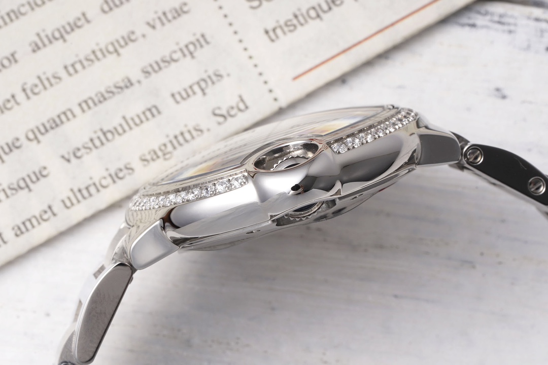 Cartier 33mm blue balloon series watch