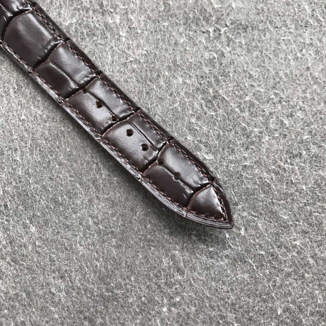 Vacheron Constantin Malta retrograde calendar watch model 47245/000G-8773