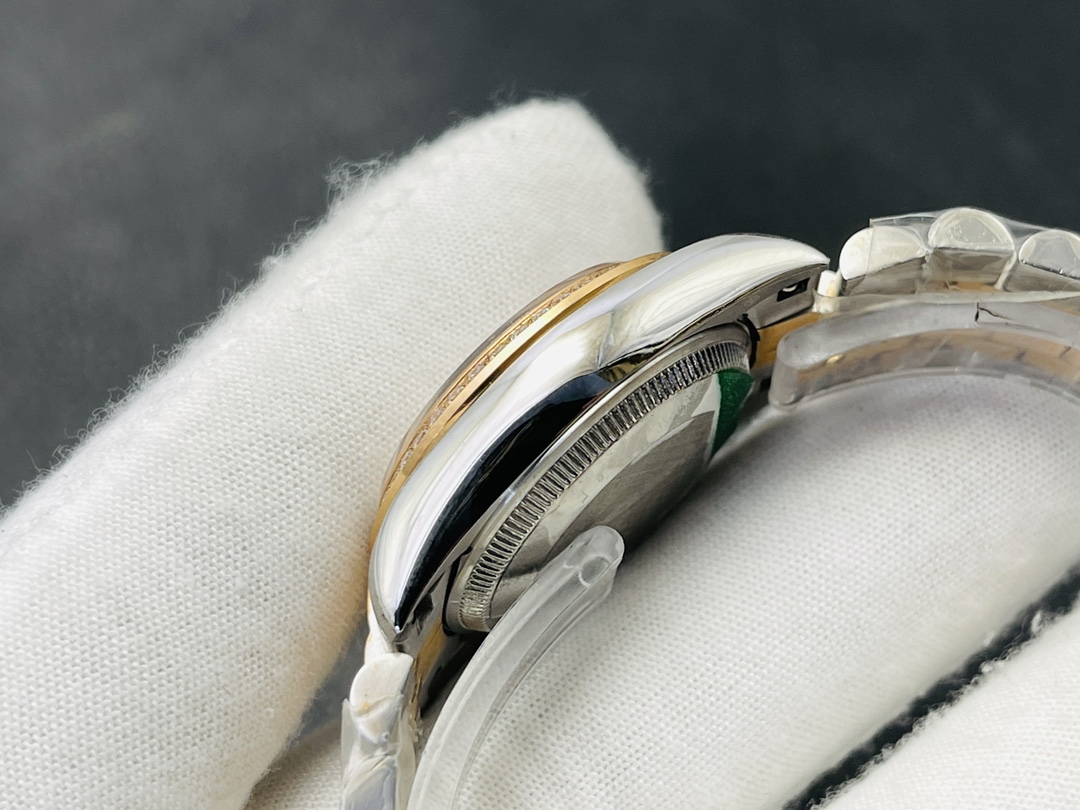 Rolex Datejust series (consistent with the original