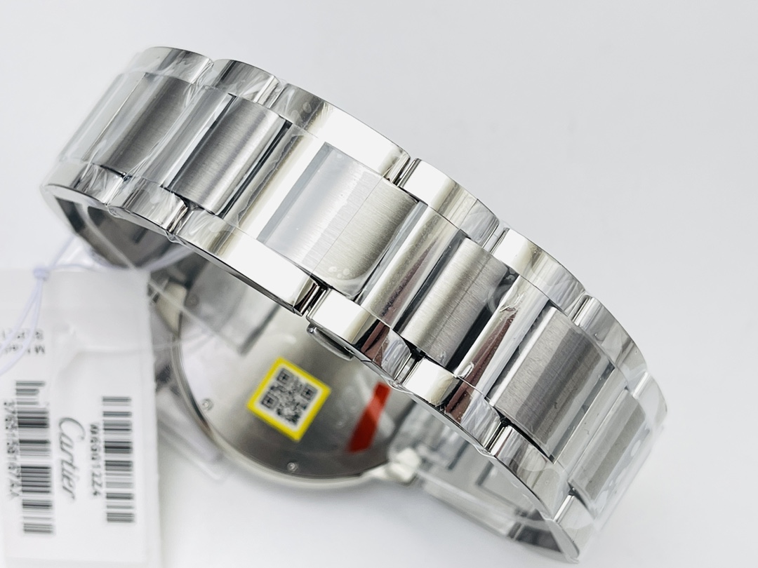 Cartier's latest version of the full series of quick-release Blue Balloon watches!