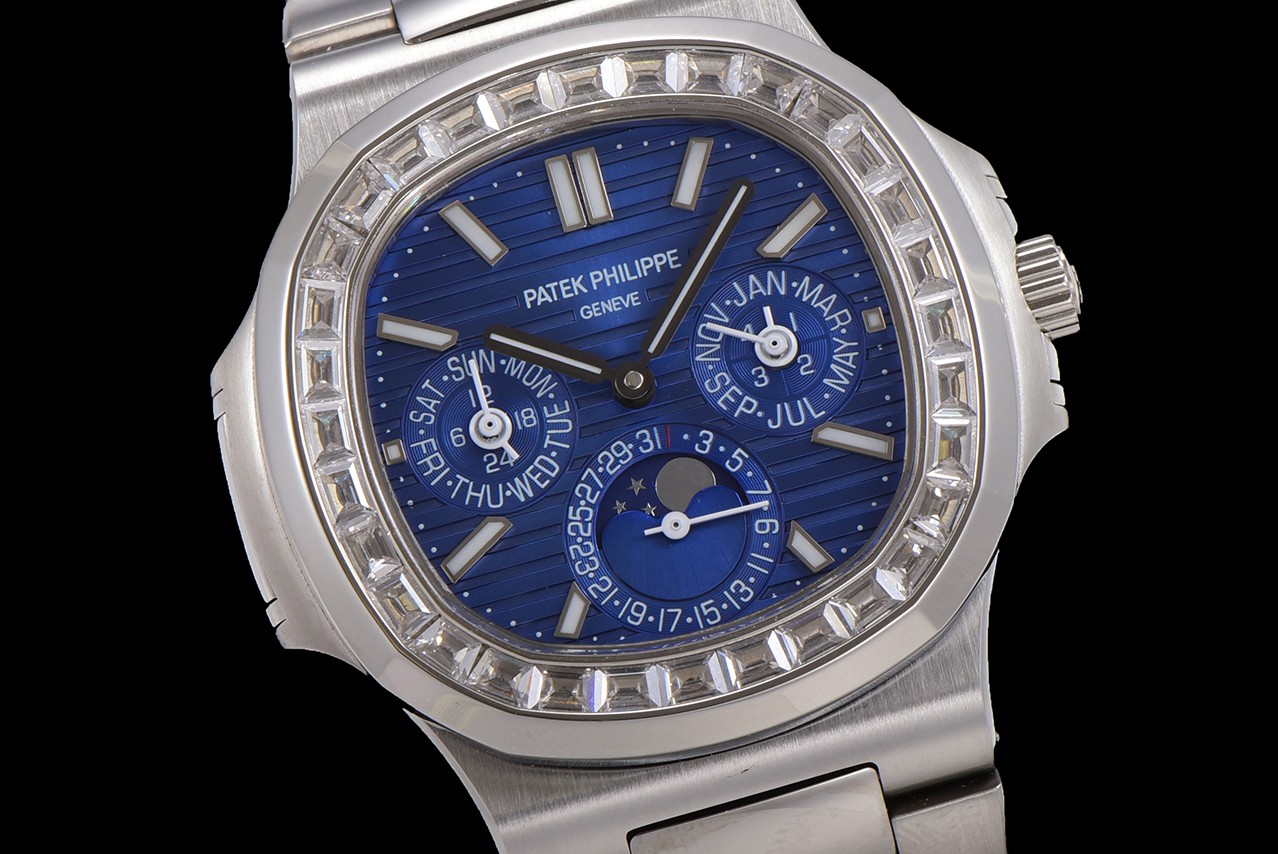 Patek Philippe 5740/1G-001 - the ultra-complex multi-functional Nautilus complex watch