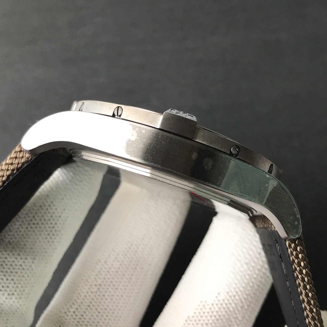 Breitling Avenger Blackbird🐧set with black diamonds original titanium case