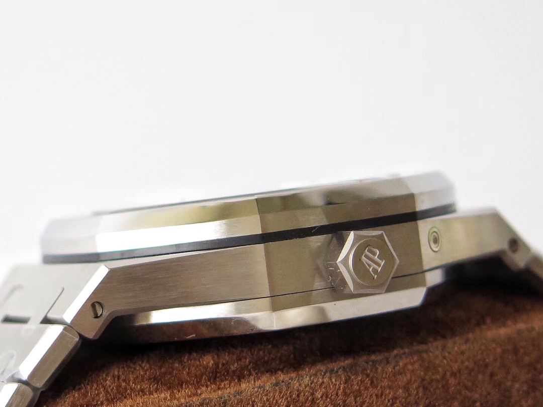 Audemars Piguet Royal Oak 26120ST.OO.1220ST.01