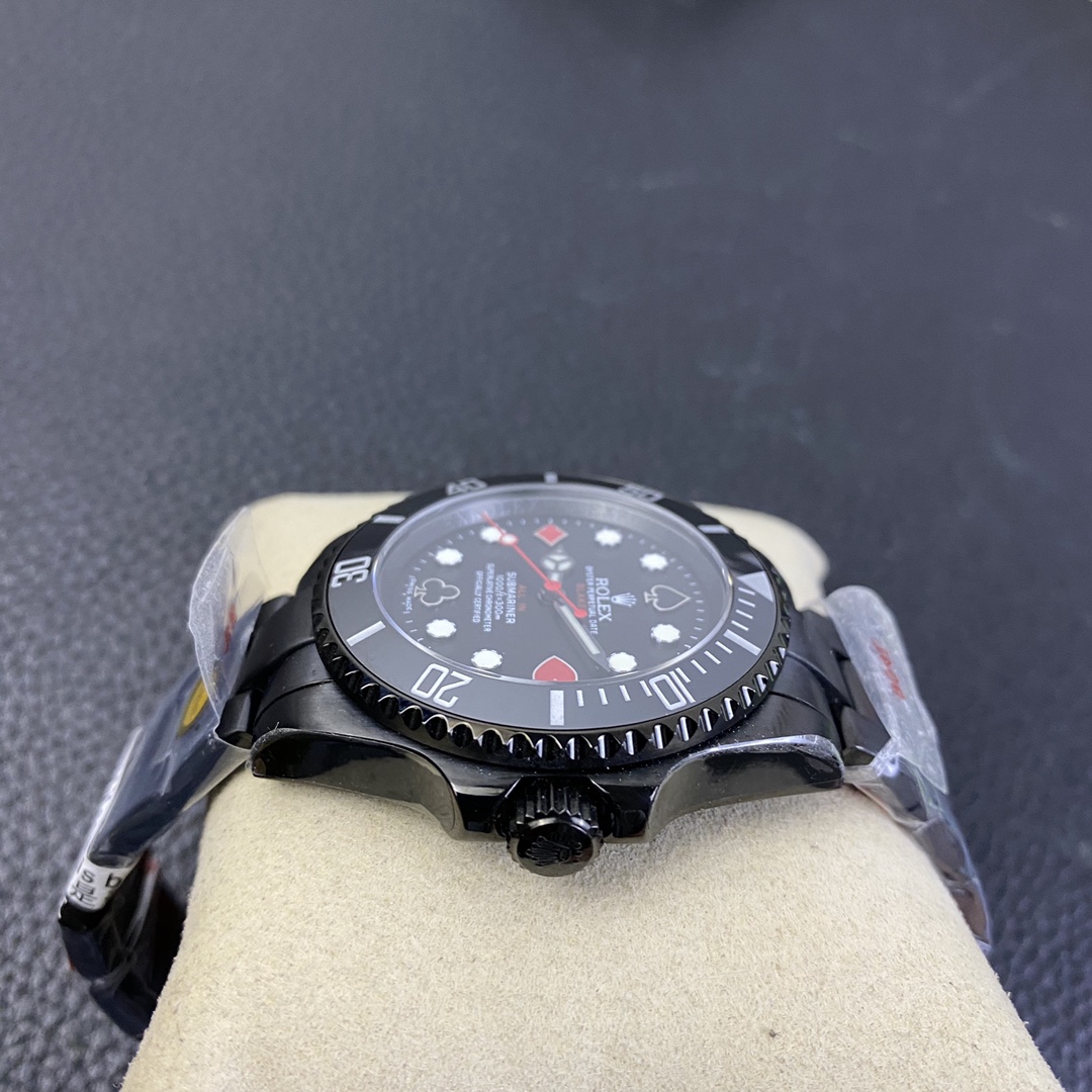 The latest model of the Submariner BLAKEN combines Rolex’s most popular green and black water ghosts,