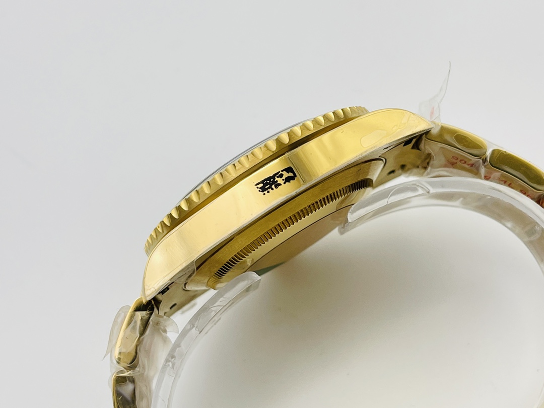 .The Rolex GMT-Master ll upgraded version 126710 watch