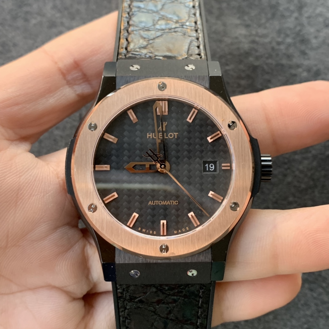 Hublot [ceramic case] 542.CM.1171.RX