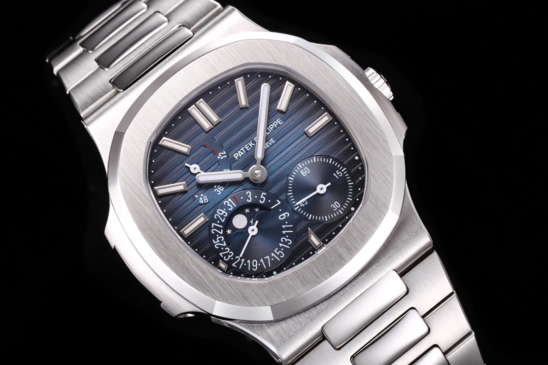 Patek Philippe Nautilus 5712/1A-001 multi-function watch