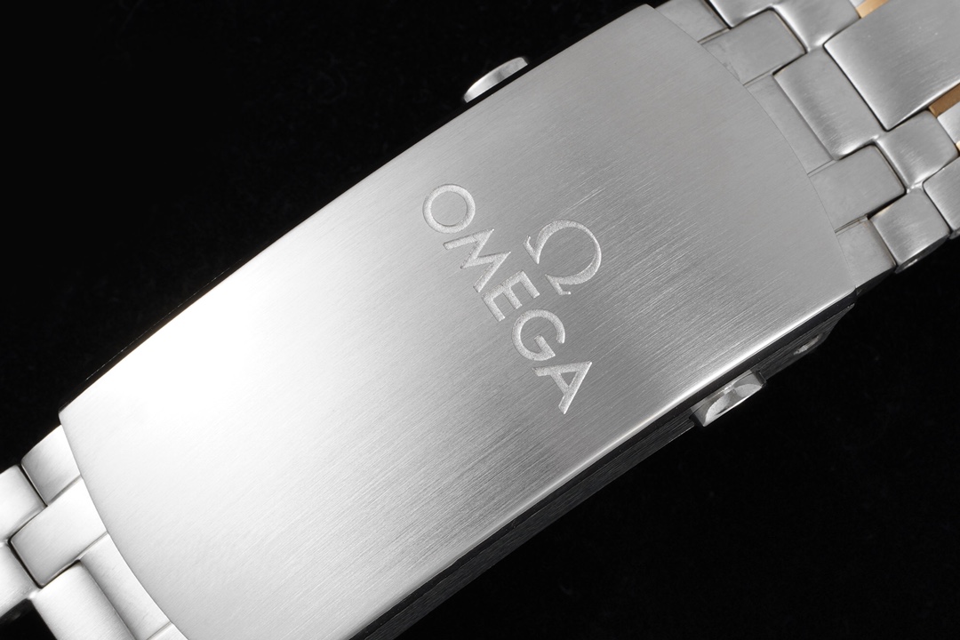 Omega SEAMASTER Seamaster Planet Ocean 210.30.42.20.01.001