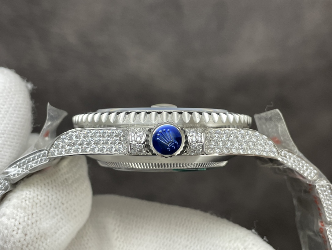 Rolex Gypsophila watch in history-Submariner Special Diamond Pavé!