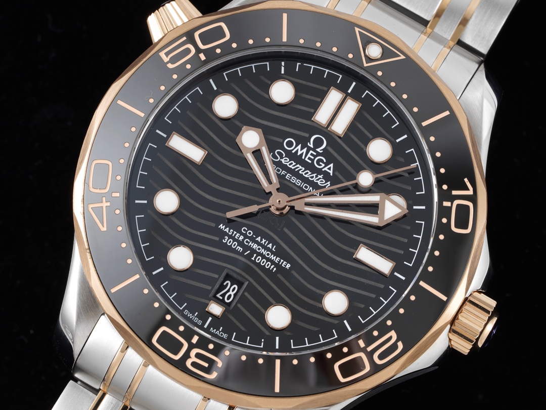Omega SEAMASTER Seamaster Planet Ocean 210.30.42.20.01.001