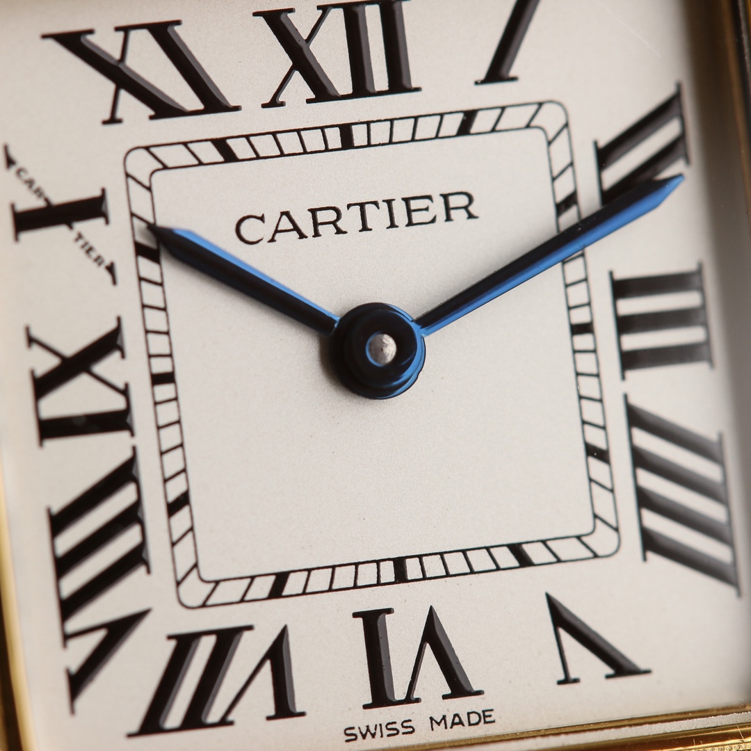 Cartier cheetah Panthère de Cartier.