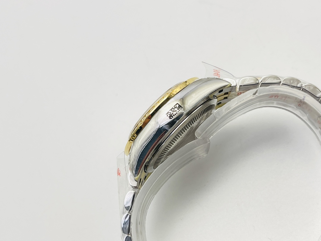 Rolex Datejust series (consistent with the original