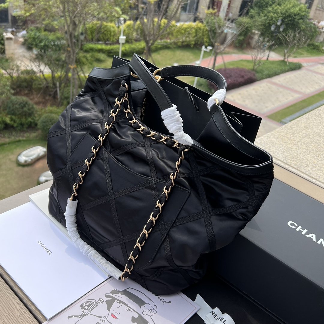 Chanel 165563 Advanced Bag