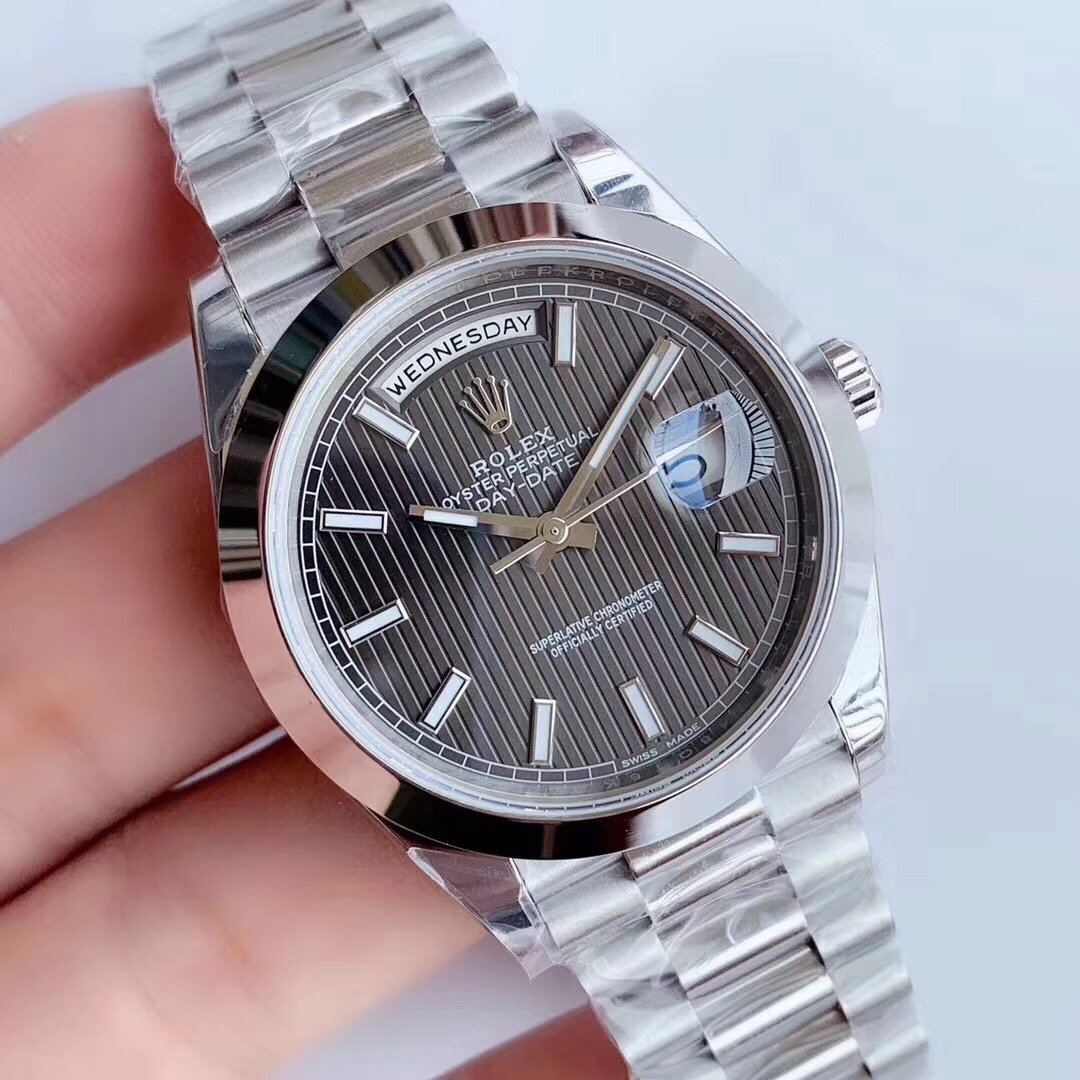 Rolex Datejust, 40mmx13mm in diameter, three beads with