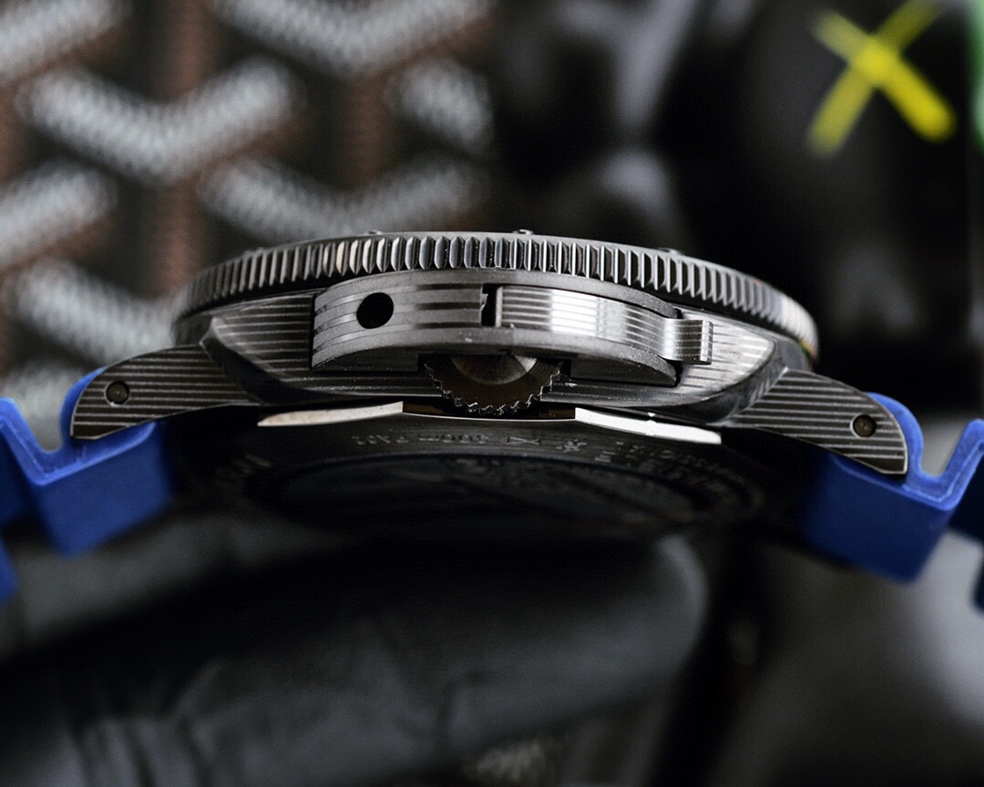 Panerai Submersible Carbotech™ watch, men's 47 mm. Model: PAM1232