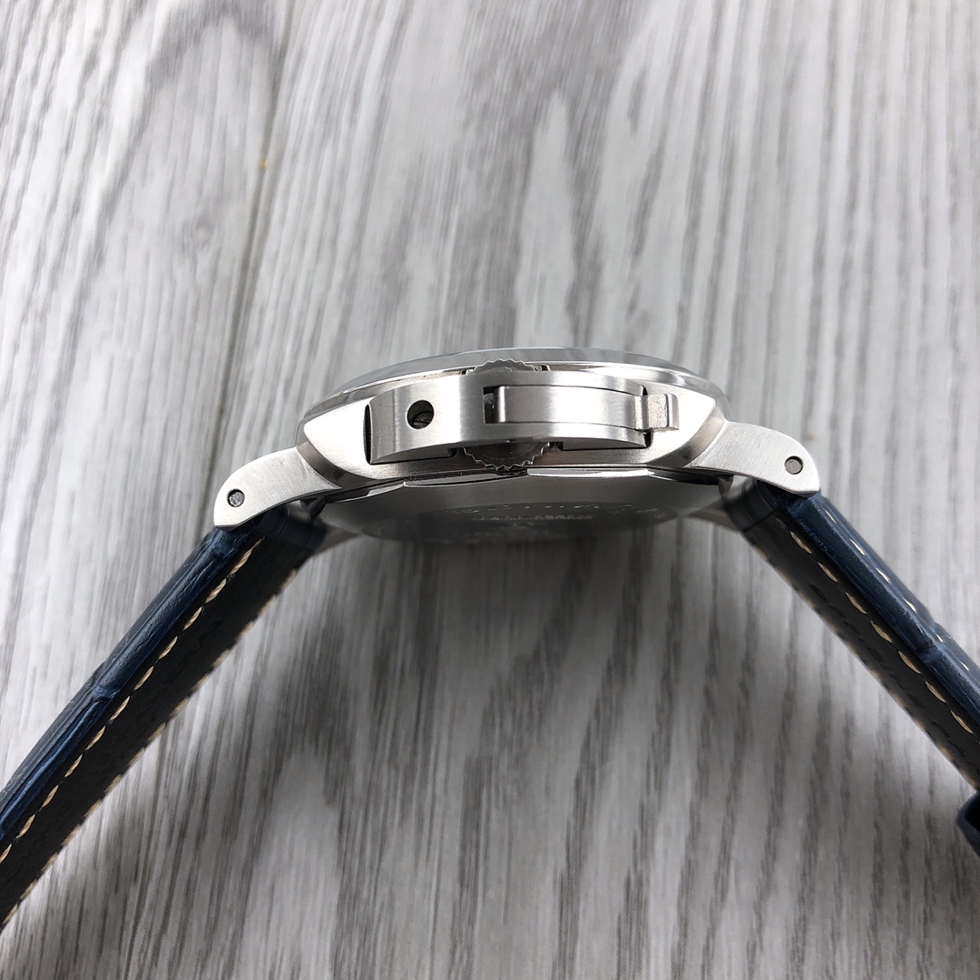 Panerai Lumino series PAM01359