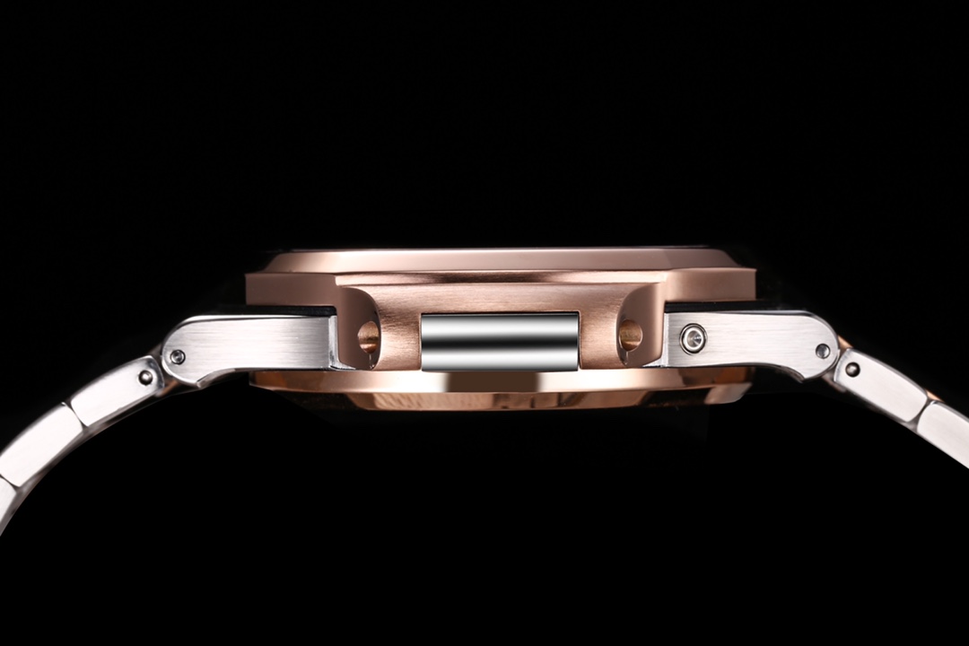 Patek Philippe Nautilus 5712/1A-001 multi-function watch