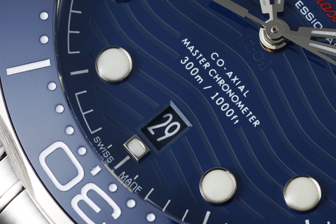 Omega SEAMASTER Seamaster Planet Ocean 210.30.42.20.01.001