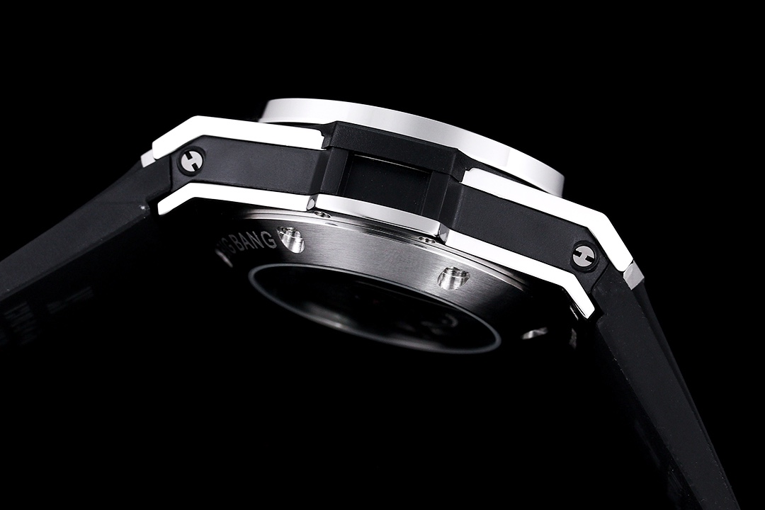 HUBLOT Big Bang Big Bang Chronograph V2