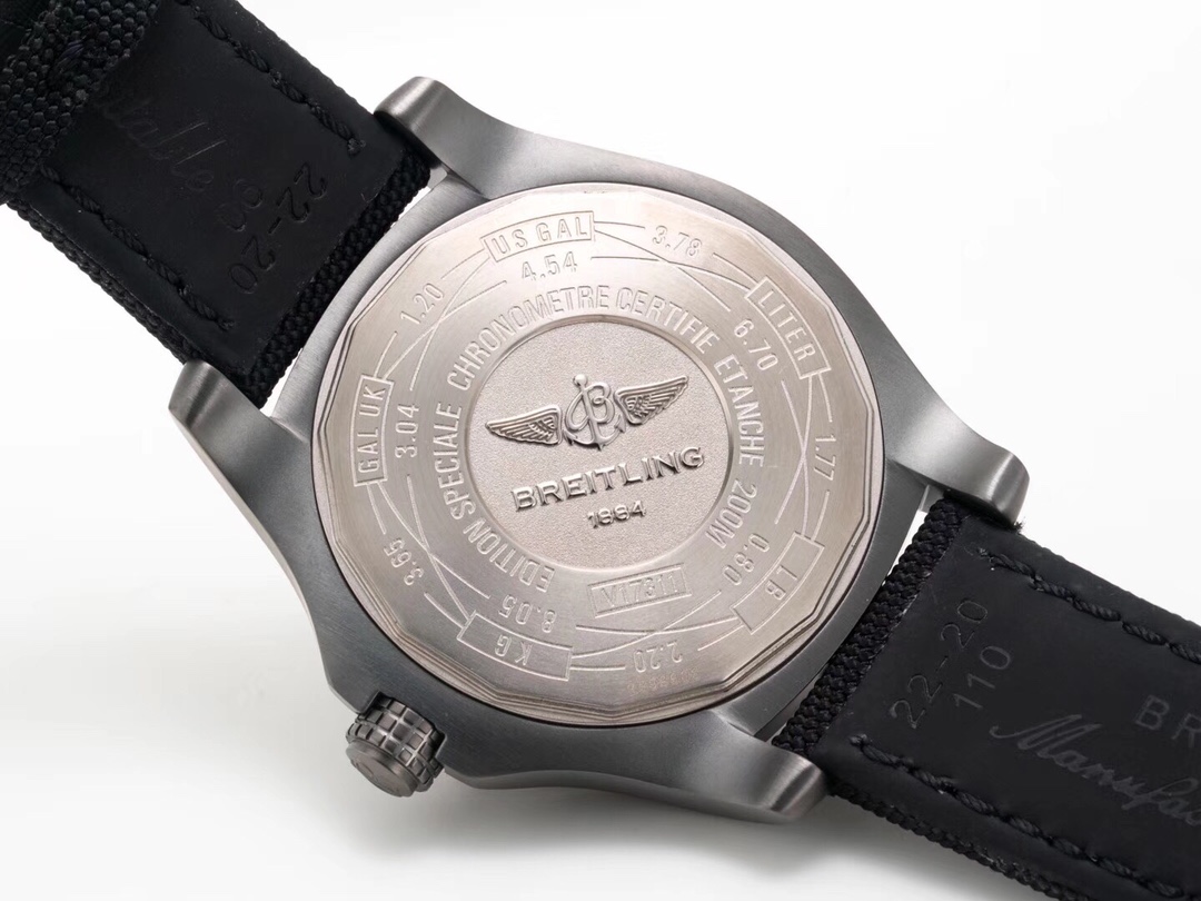 Breitling Avenger Blackbird V2 upgraded version with