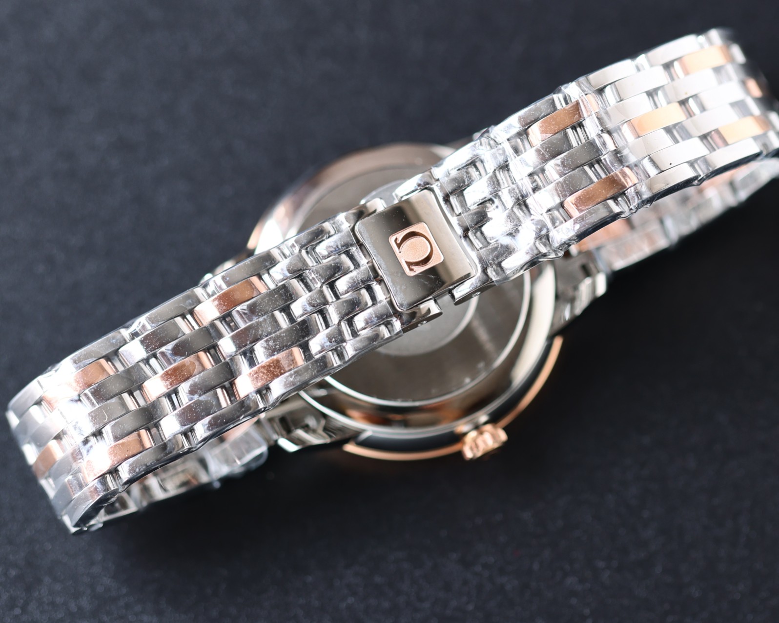 Omega De Ville Series 424.10.33.20.55.002 Movement: I have a Haiou 2892 movement, which