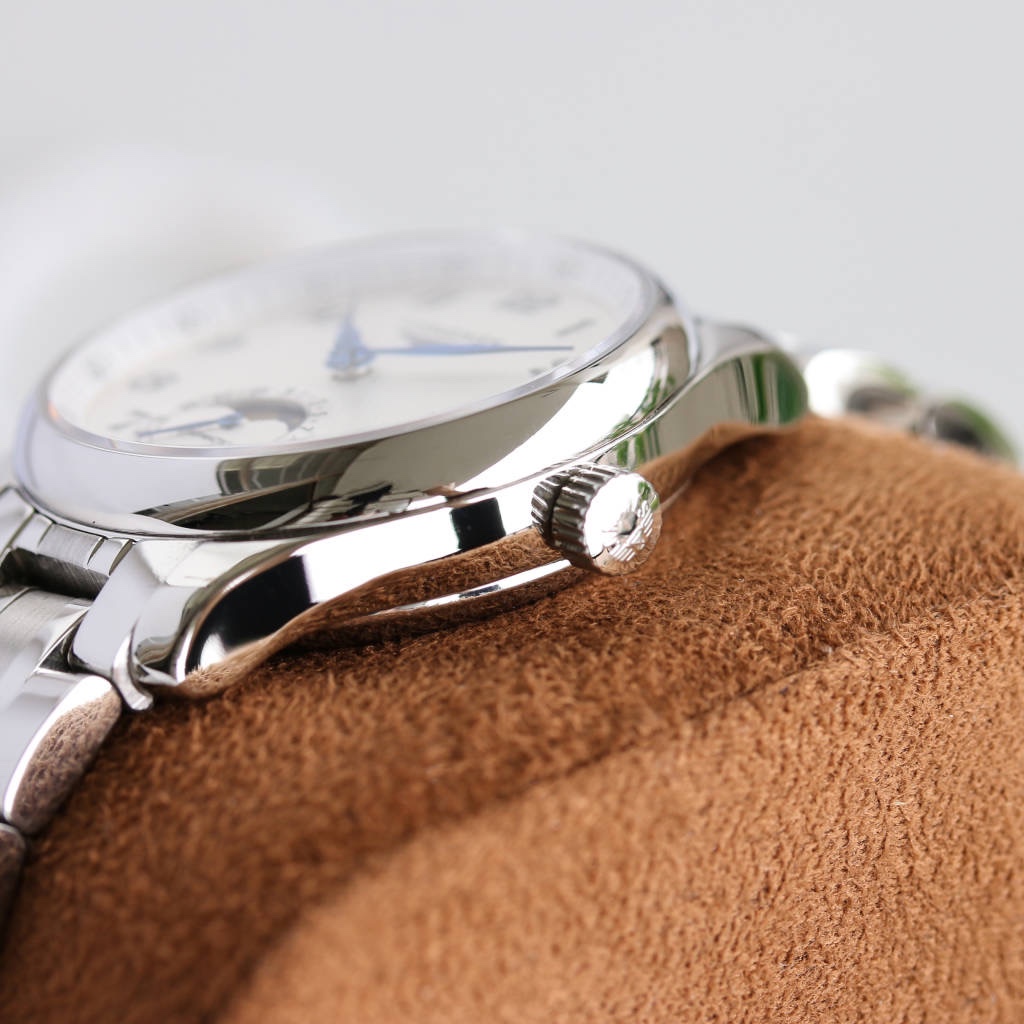 Longines' famous women's series L2.409..4.87.4 is simple and elegant,