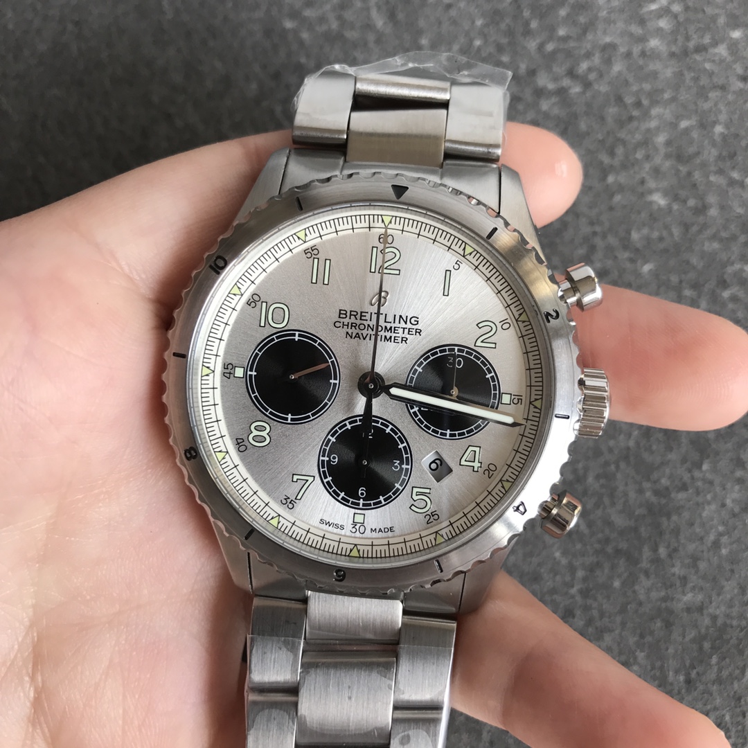 The Breitling Pilot 8 series is shipped, carrying the 7750 movement,