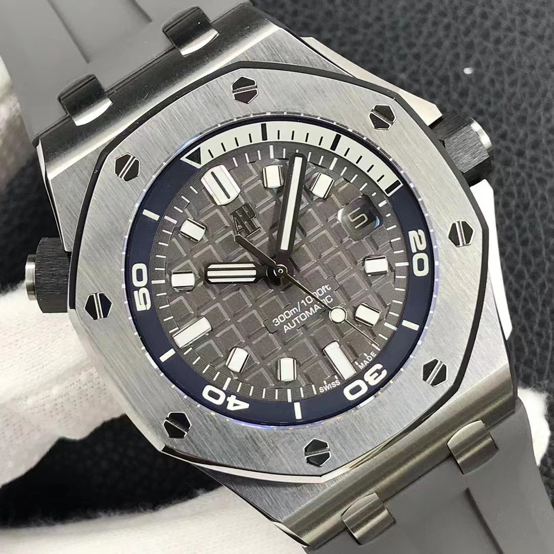 Audemars Piguet diving watch - new Audemars Piguet 15720! Watch size 42mmX14.2!