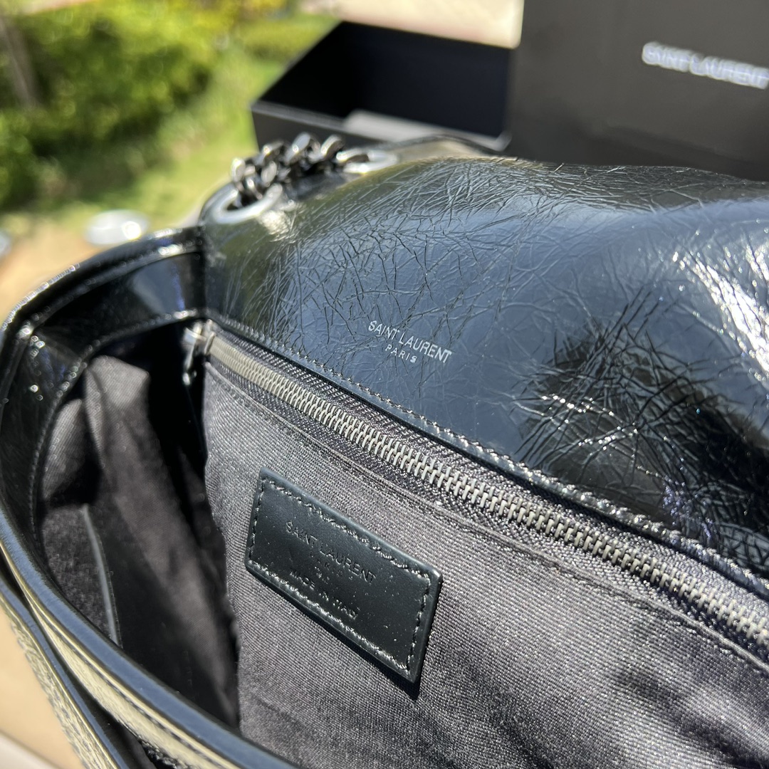 Saint Laurent: 170497