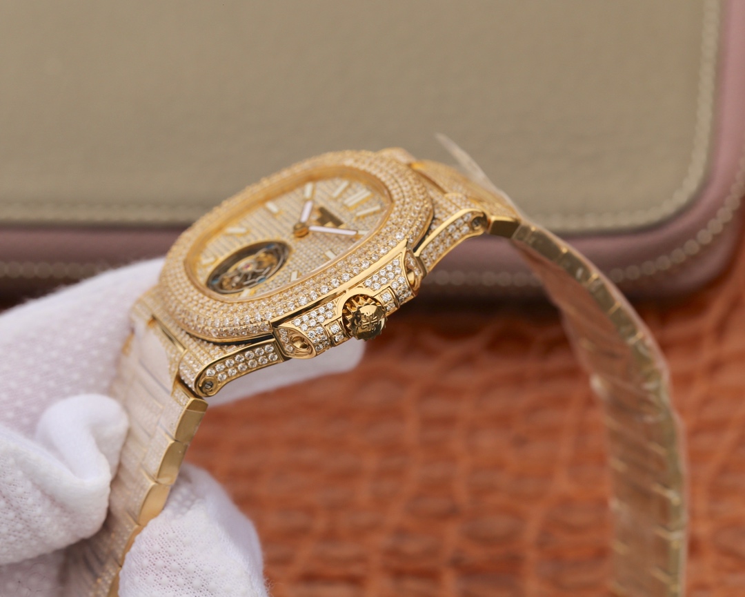 The unique and charming design of the Patek Philippe Starry Tourbillon Watch