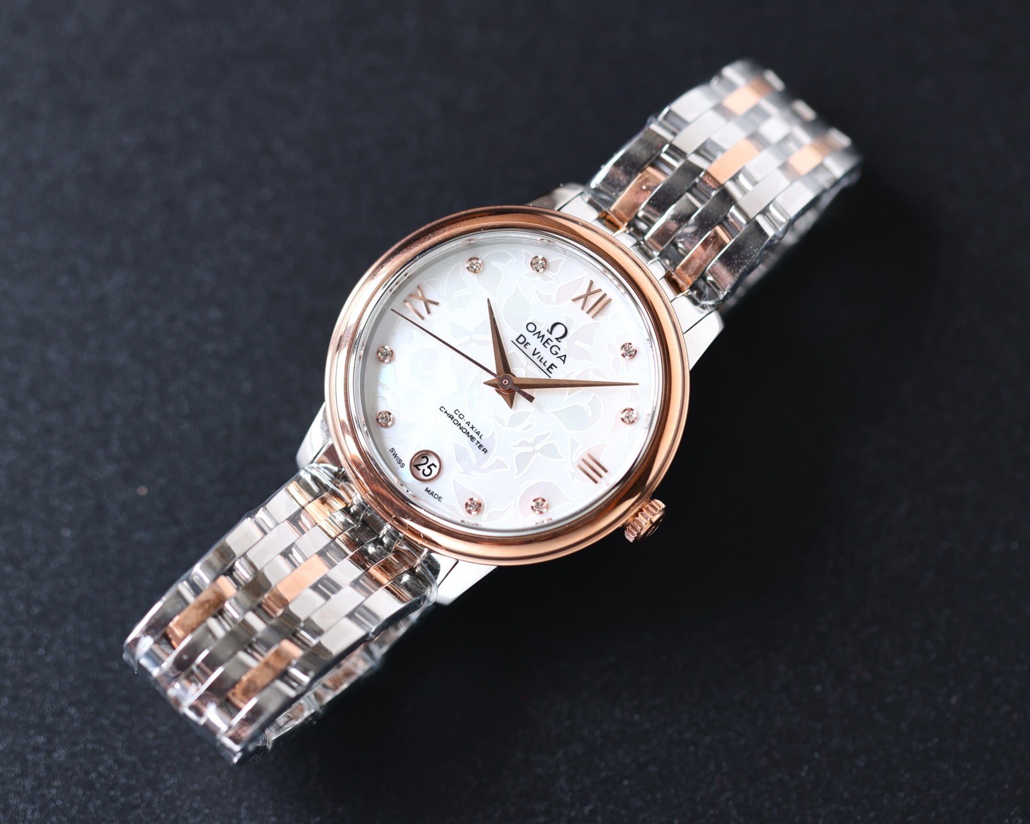 Omega De Ville Series 424.10.33.20.55.002 Movement: I have a Haiou 2892 movement, which