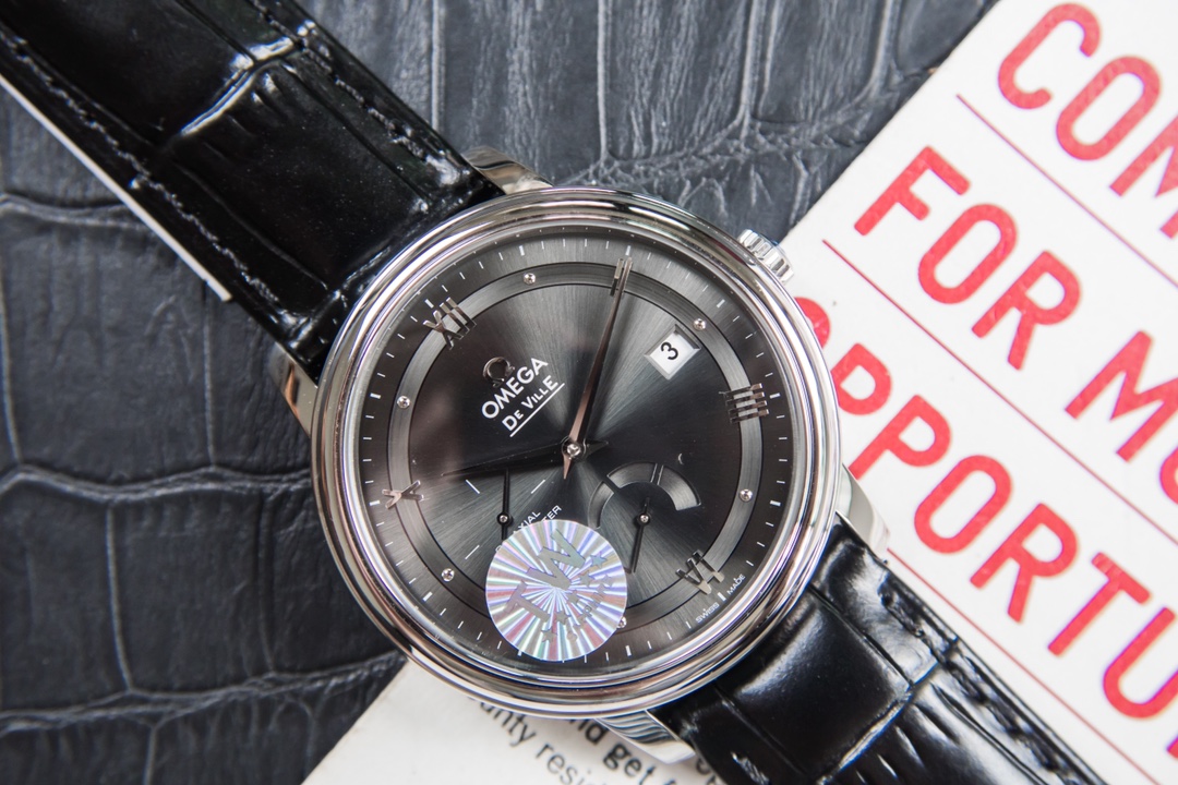 Omega Kinetic Die Fei is equipped with 2824