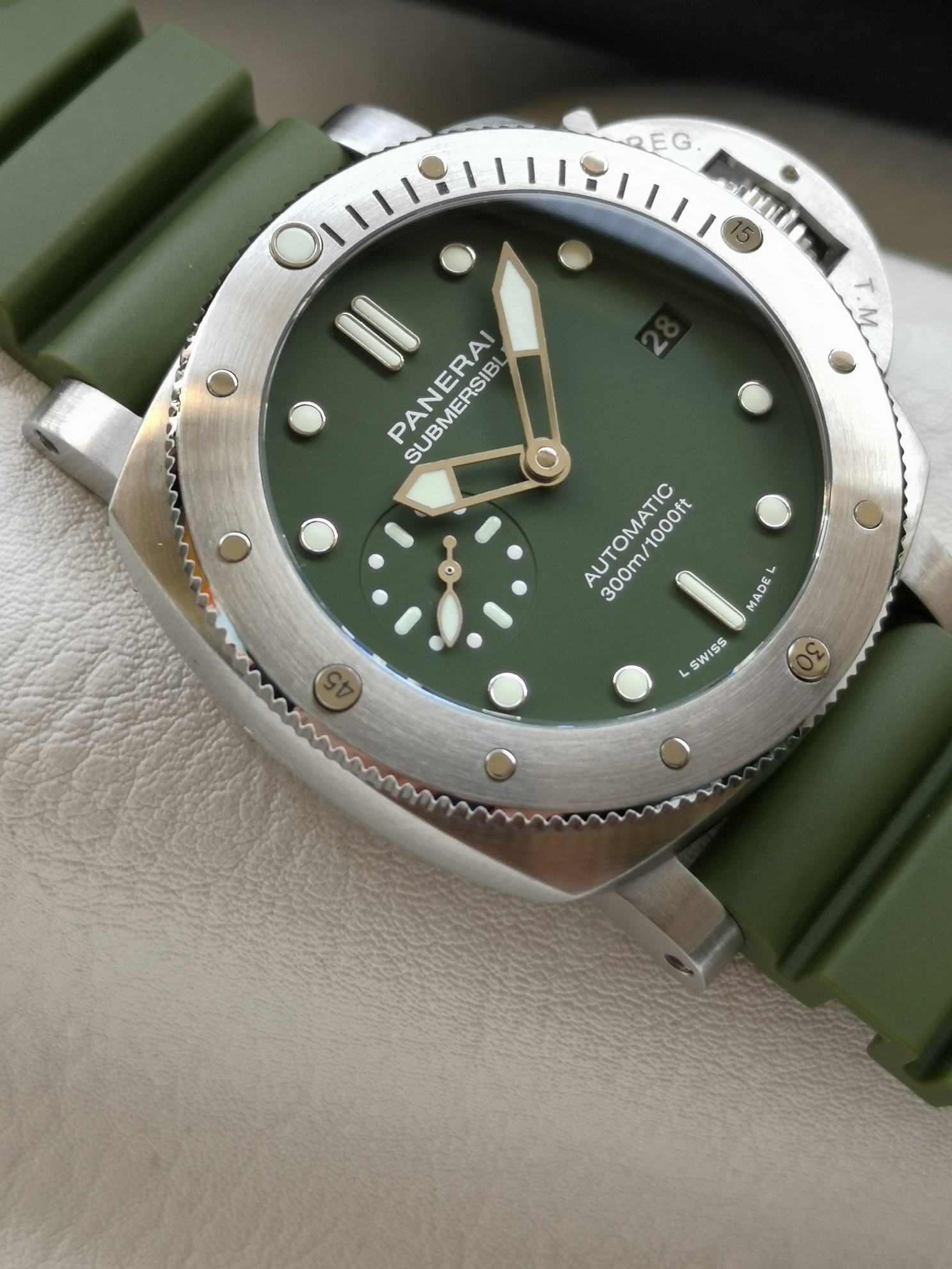 Panerai Submersible PAM01055 watch