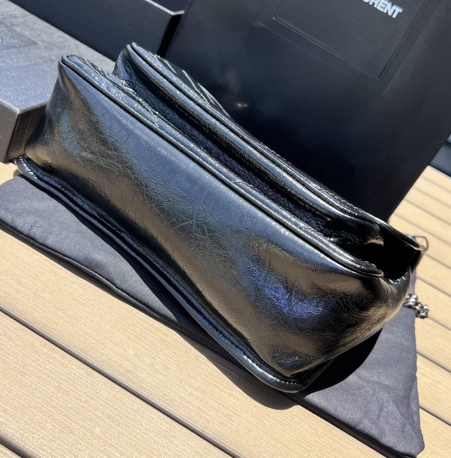 Saint Laurent: 170497