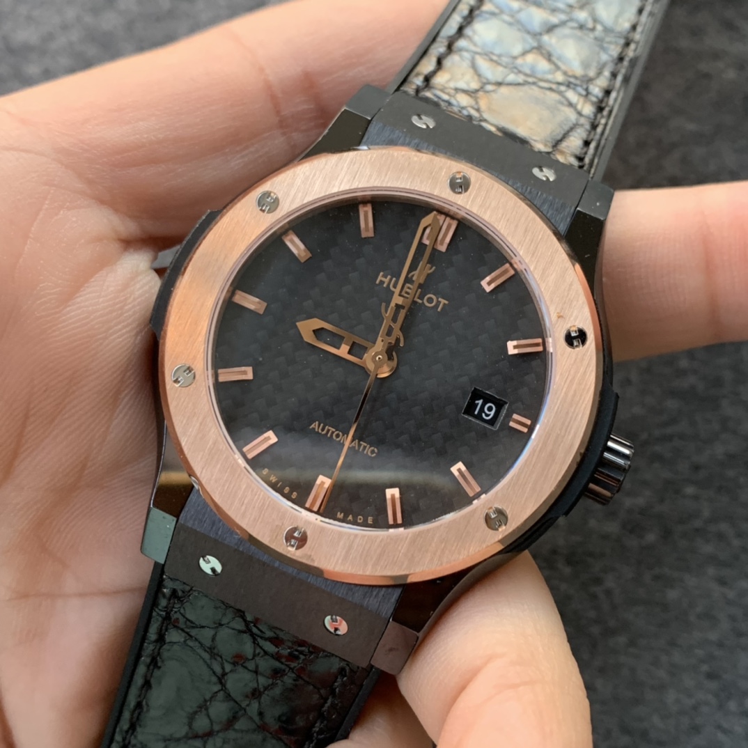 Hublot [ceramic case] 542.CM.1171.RX