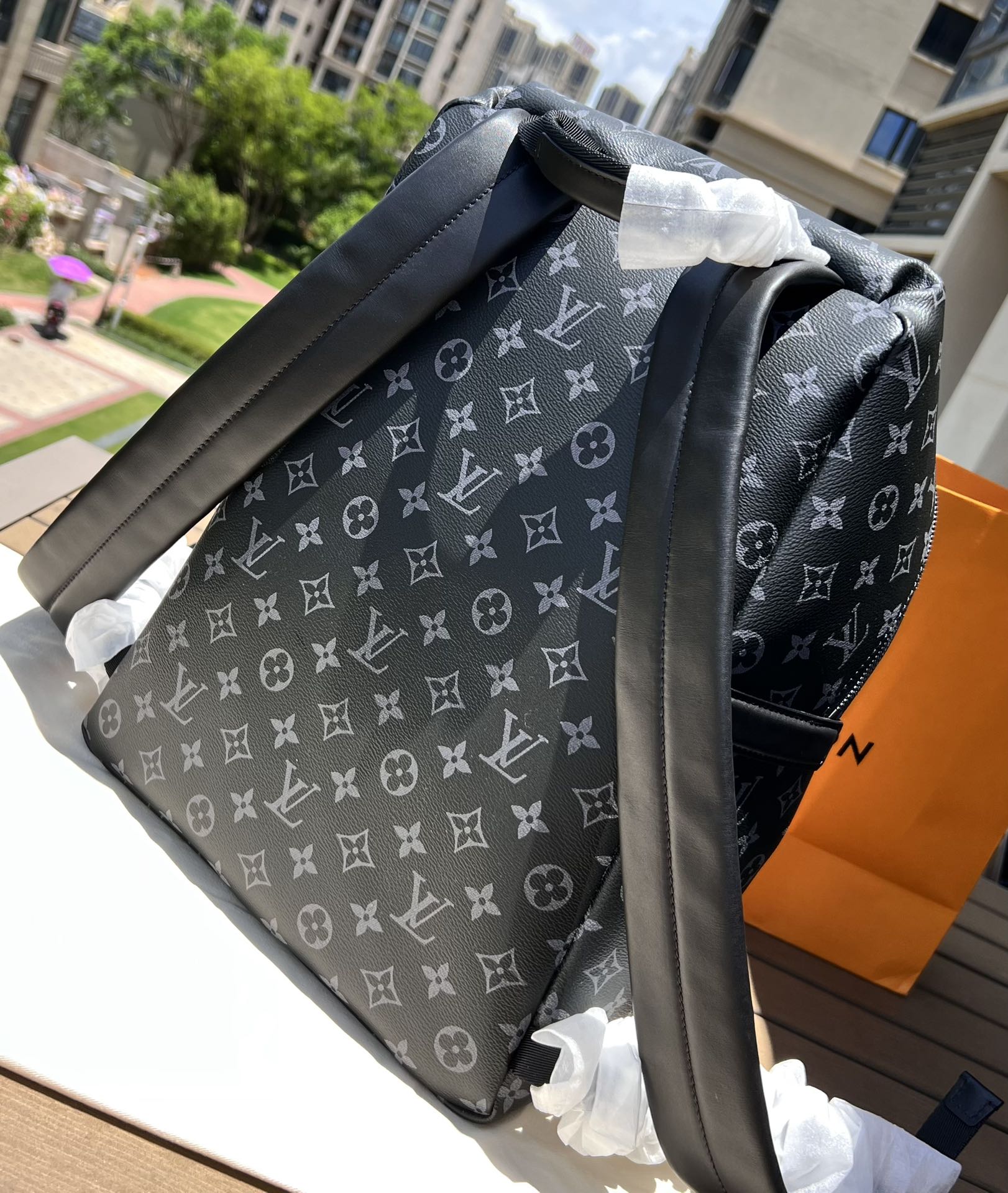 LV164219 travel bag