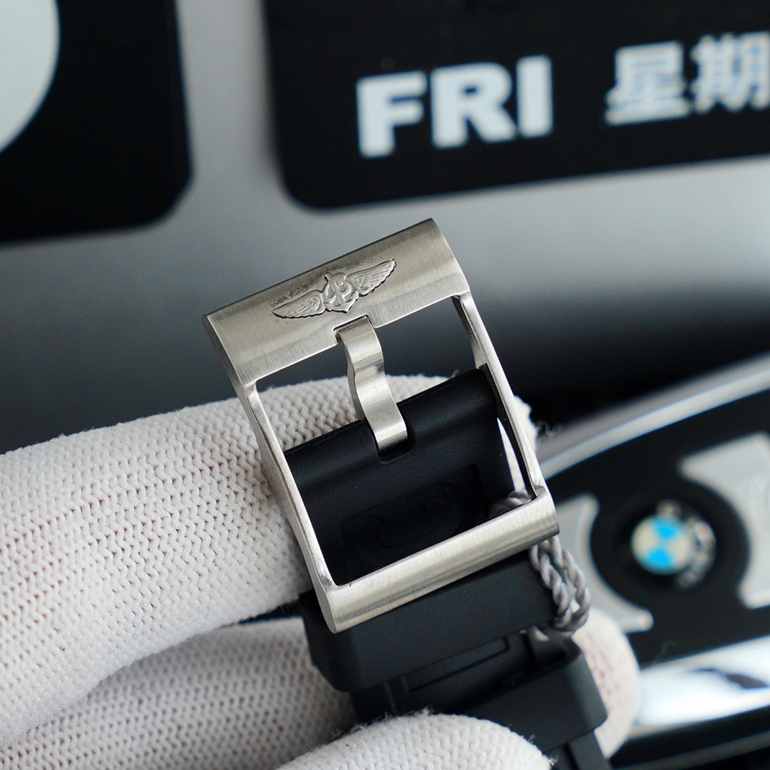 Breitling's classic Avengers series has a resounding name