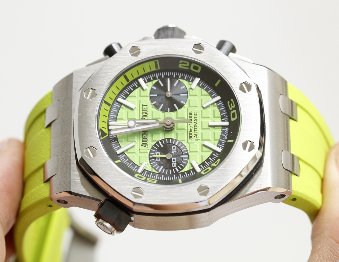 AP Audemars Piguet Royal Oak Series Fruit Watch Model: 26703