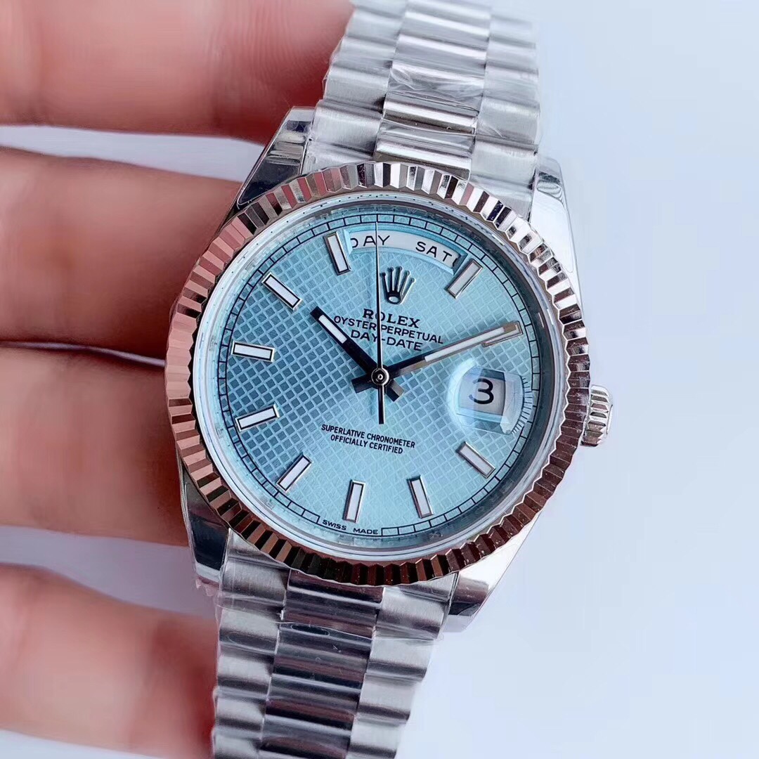 Rolex Datejust, 40mmx13mm in diameter, three beads with