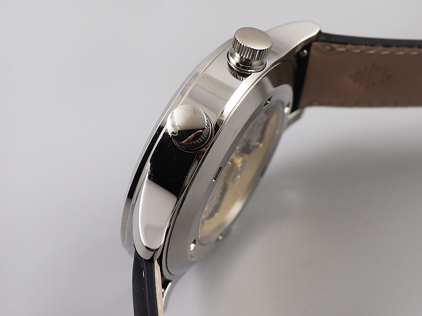 Patek Philippe time zone function ref.5524 Calatrava pilot travel time watch series