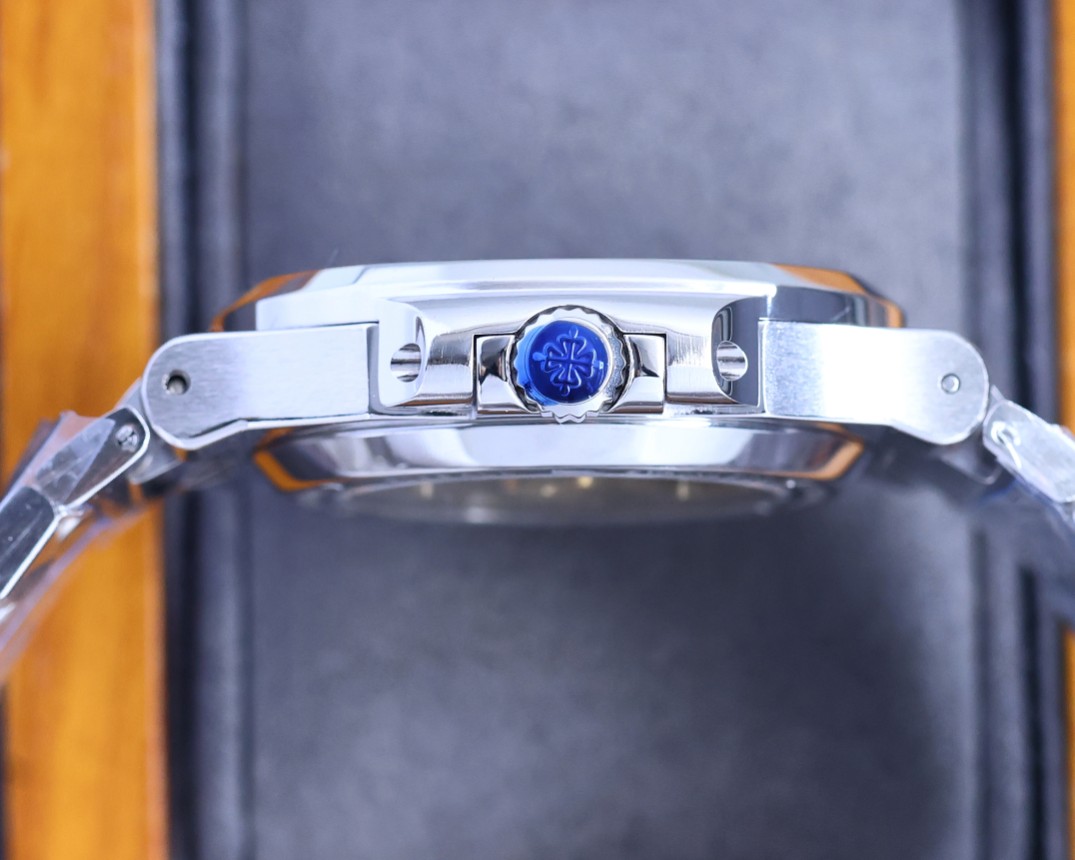 Patek Philippe's king of steel watches, the Nautilus 5711A watch,