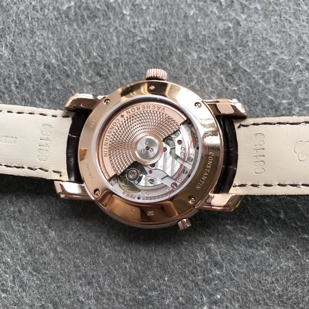 Vacheron Constantin Malta retrograde calendar watch model 47245/000G-8773