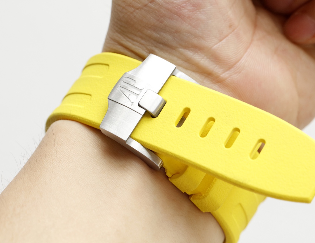 AP Audemars Piguet Royal Oak Series Fruit Watch Model: 26703